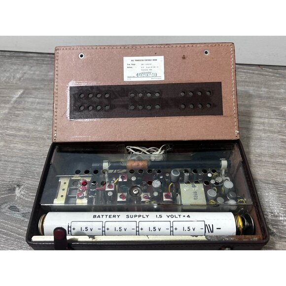 Vintage Minerva Ten Transistor High Sensitivity Portable Radio - Picture 7 of 9